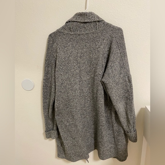 Banana Republic Cardigan - Picture 2 of 6